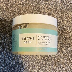 Bath and body works body scrub